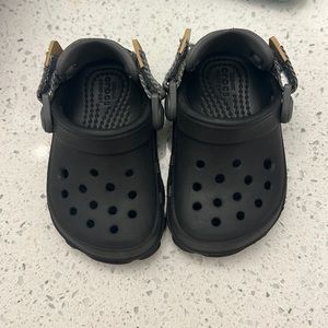 Children’s Crocs size 4